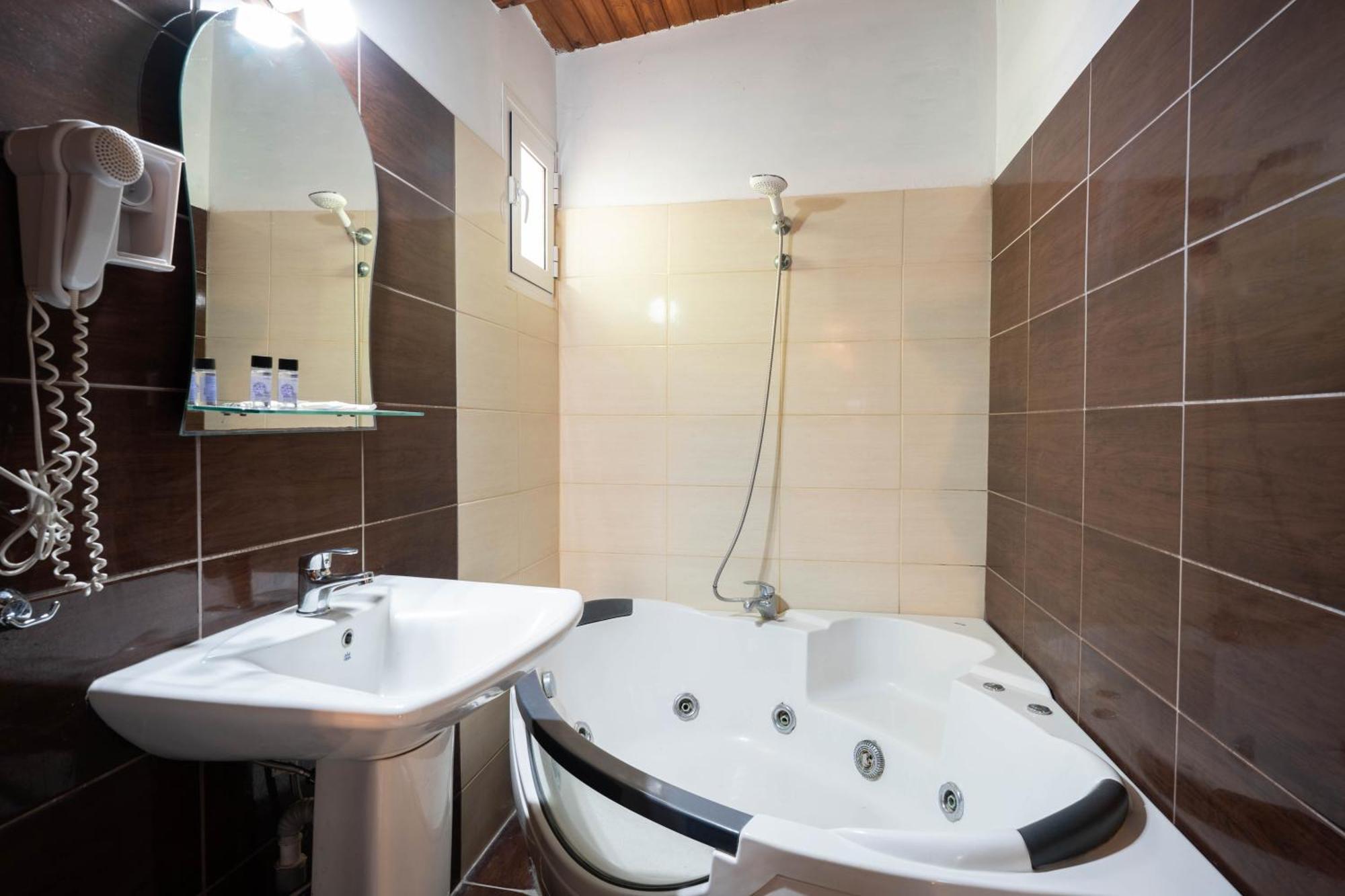 Kipos Resort Nea Peramos  Ngoại thất bức ảnh